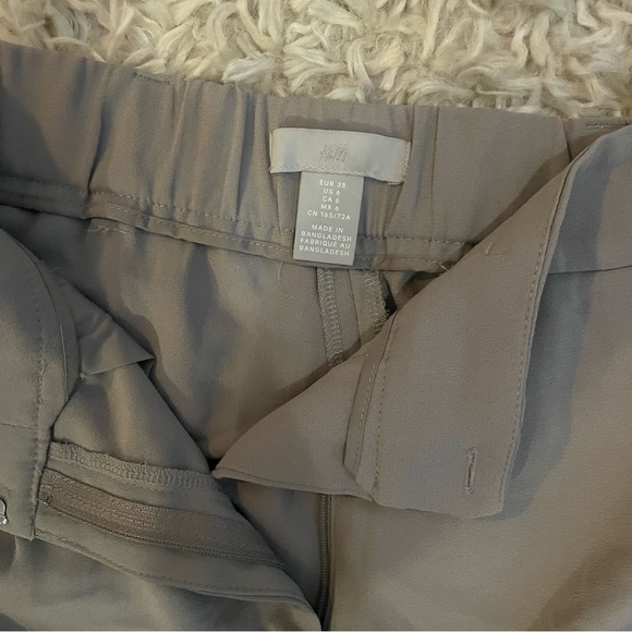 H & M Trouser Shorts - Picture 2 of 3
